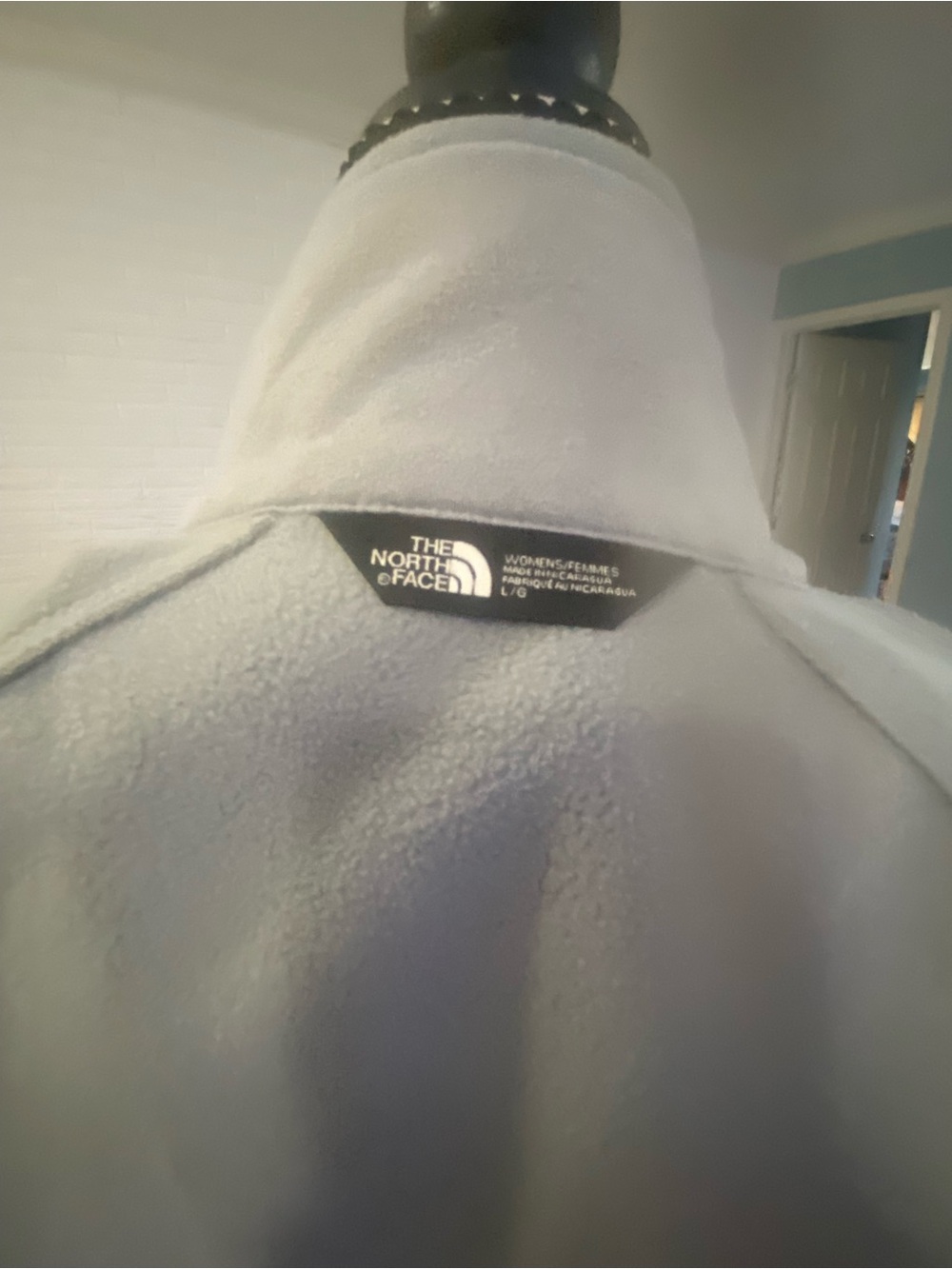 The North Face Women's Light Gray Softshell Utility Jacket - Picture 6 of 12